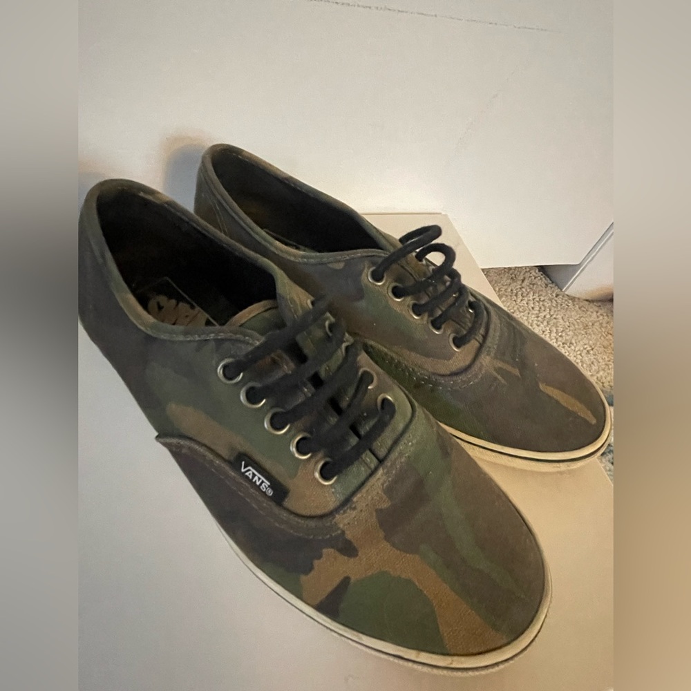 Camo Vans Womens size 7 barely worn